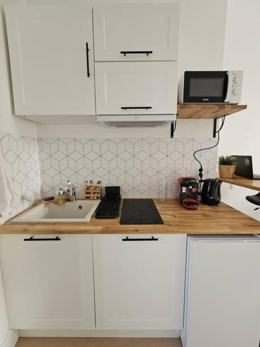 Le Robin Apartment Libourne Exterior photo
